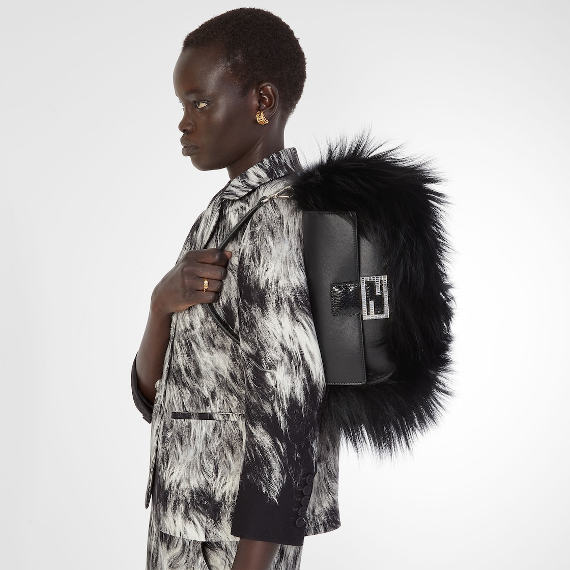 FENDI Baguette® Black leather and fur bag - Image 3